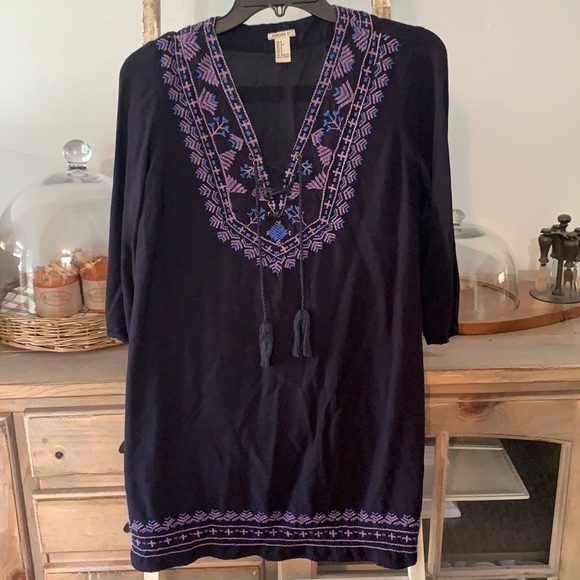 Forever 21 Dresses & Skirts - Boho embroidered dress